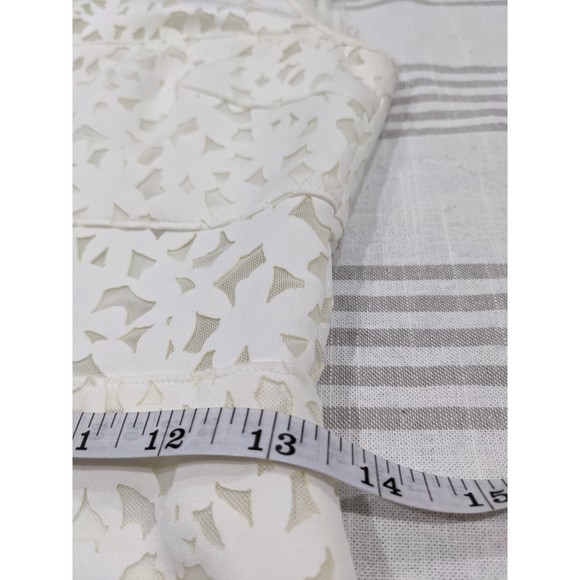 Elizabeth and James White Levine Laser Cut Dress Size 6 - Picture 7 of 8